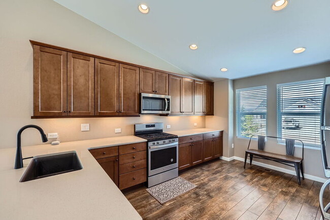 Building Photo - 1079 Parkline Ln