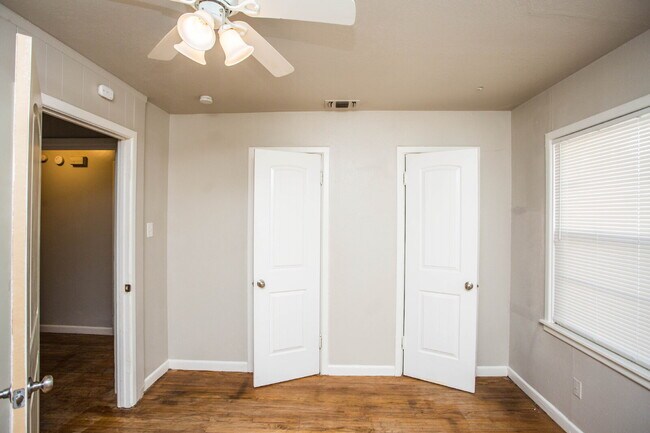 Building Photo - "Charming 4-Bedroom Home with Granite Touches & Gleaming Hardwood Floors in Lubbock!"