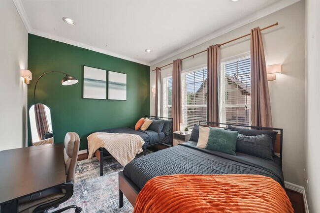 Building Photo - 10605 Enclave Springs Ct