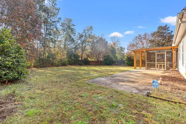 Building Photo - 212 Doral Dr