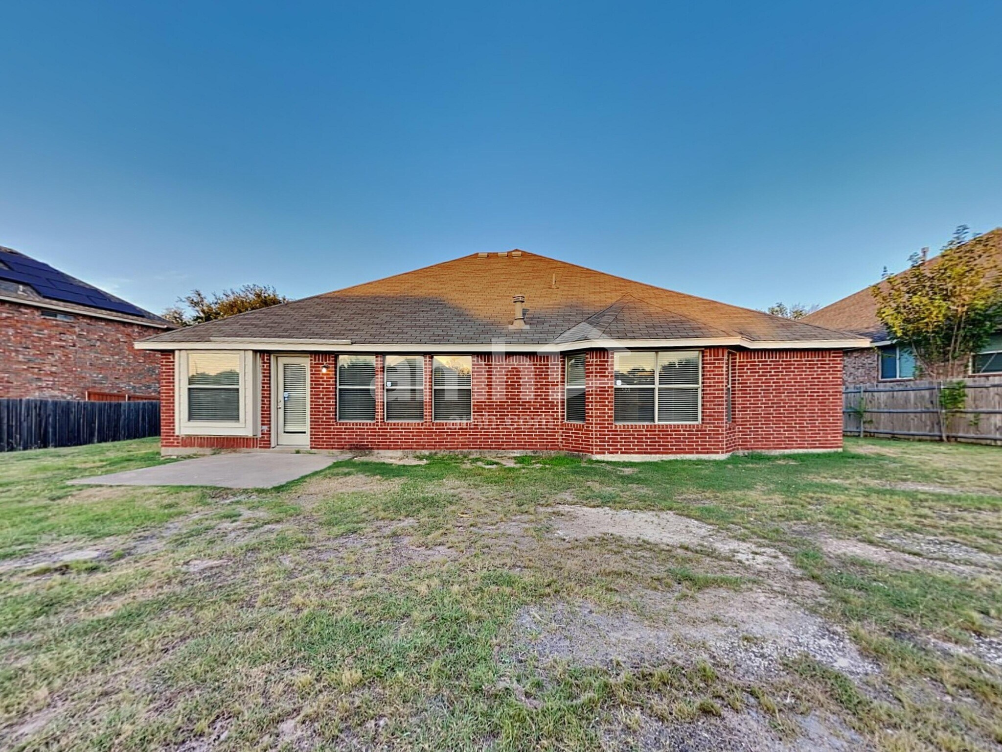 Building Photo - 1031 Hollow Creek Dr