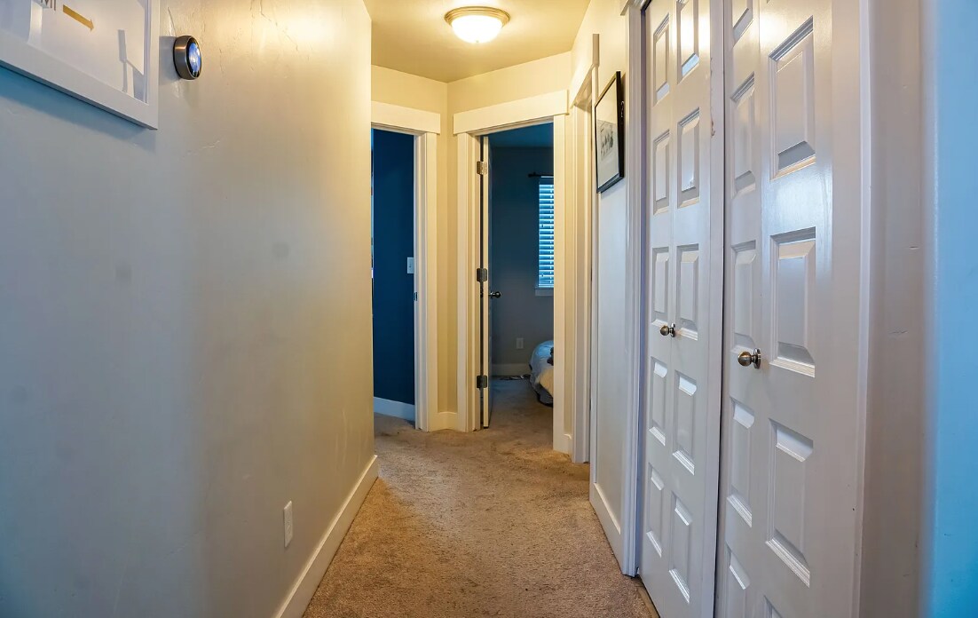 Building Photo - 959 S 2100 W