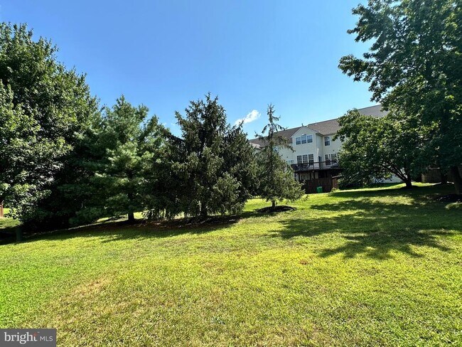 Building Photo - 1705 Palmetto Dr