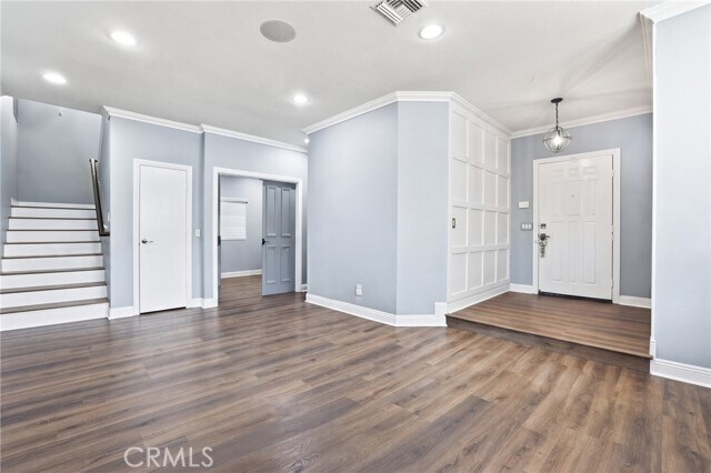 Building Photo - 52 Touraine Pl