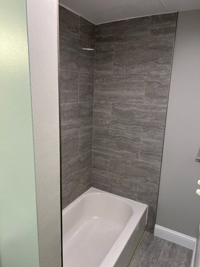 Building Photo - 6406 Pearl St