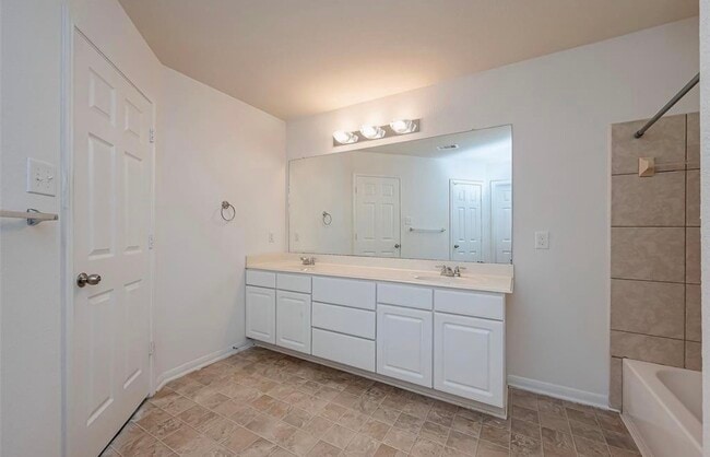 Building Photo - 5242 Espuela Ln