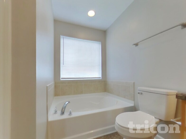 Building Photo - 2345 Cedarmill Dr