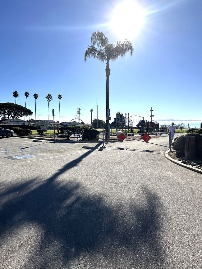 Building Photo - 2525 Solano Rd