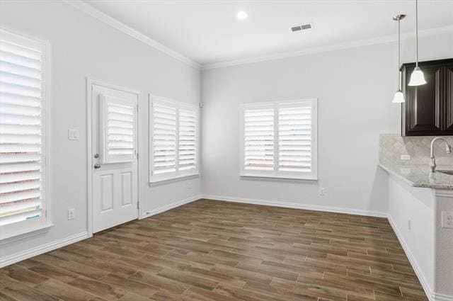 Building Photo - 5805 Canyon Oaks Ln