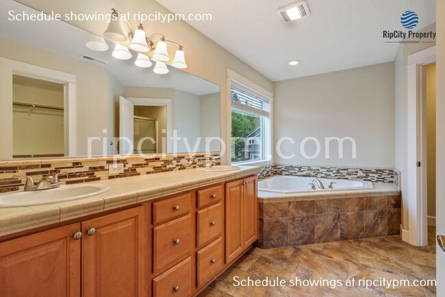 Building Photo - 22314 SW Mandan Dr