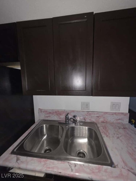 Building Photo - 2636 Lynnwood St