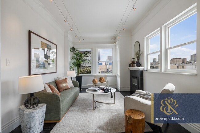 Building Photo - 382 Green St