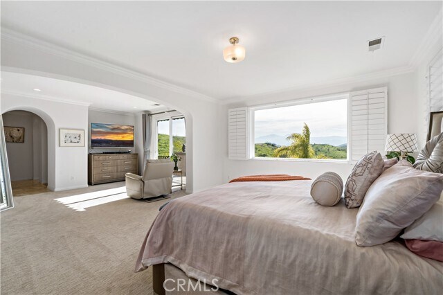 Building Photo - 16423 Village Meadow Dr