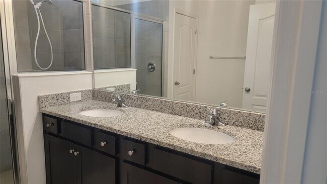 Building Photo - 3283 Stratton Cir