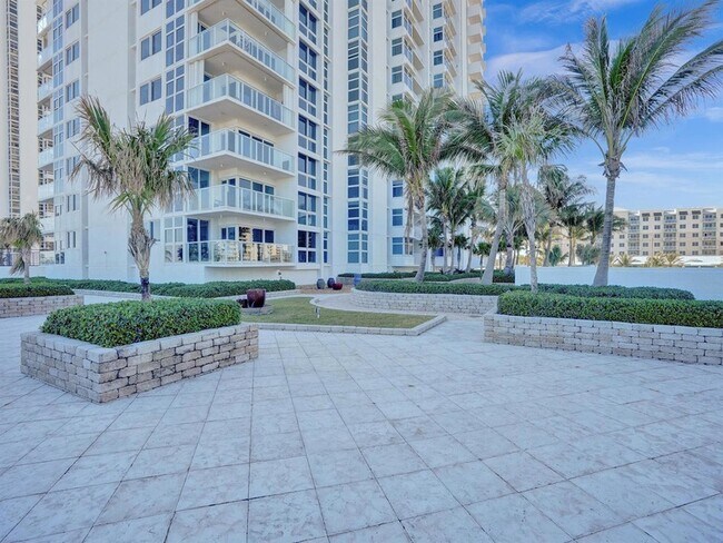Building Photo - 1360 S Ocean Blvd