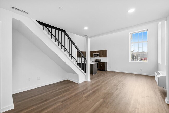 Building Photo - 315 Railroad Ave