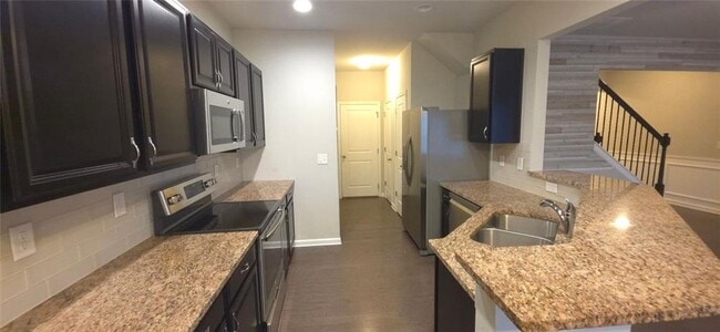 Building Photo - 107 Greenfield Dr