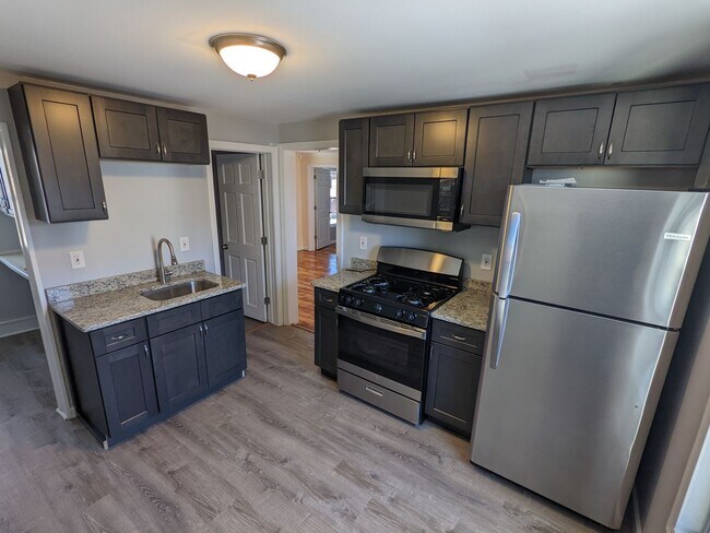 Primary Photo - 12 Morris St