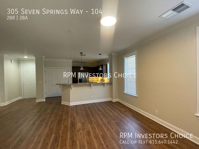Building Photo - 305 Seven Springs Way
