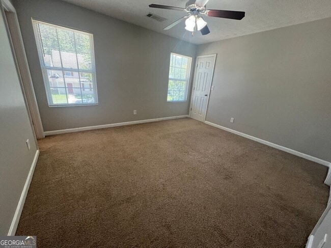 Building Photo - 309 Goldenrod Dr
