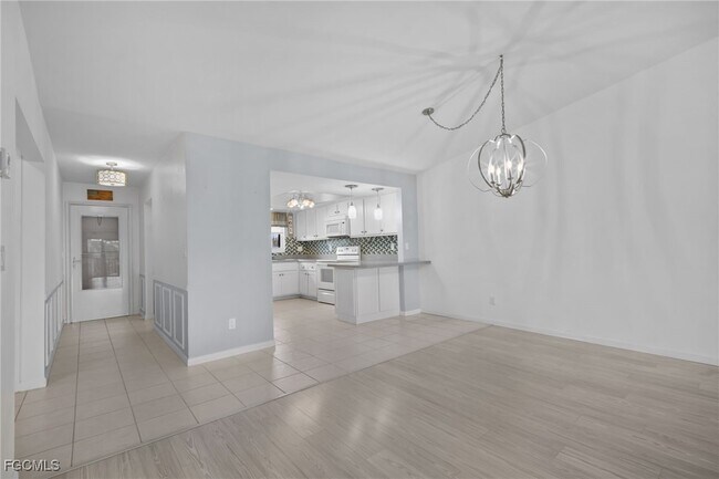 Building Photo - 15350 Moonraker Ct