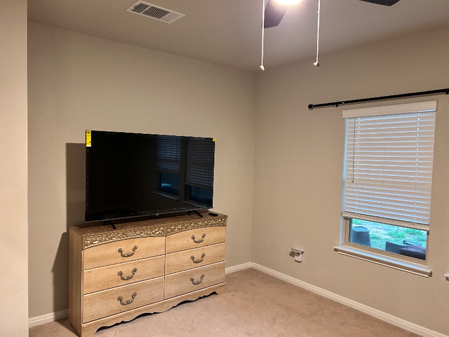 Building Photo - 3008 Muscat Wy