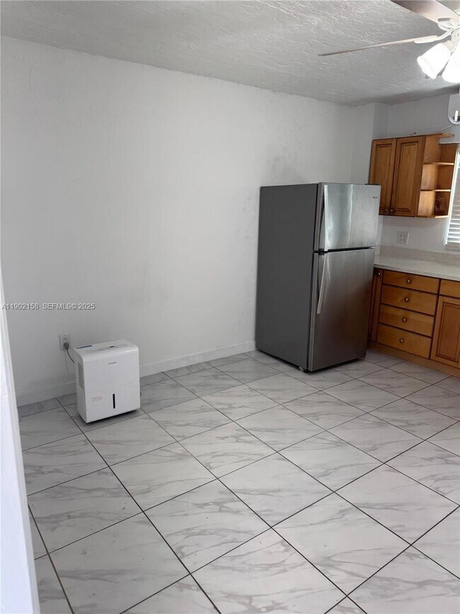 Building Photo - 28835 SW 162nd Ave