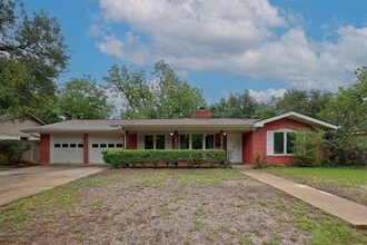 Building Photo - 8609 Melshire Dr