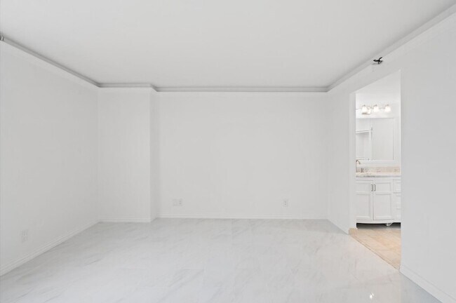 Building Photo - 3525 Sage Rd