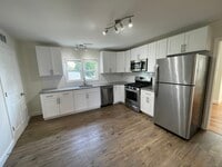 Building Photo - 22 Culver Ln