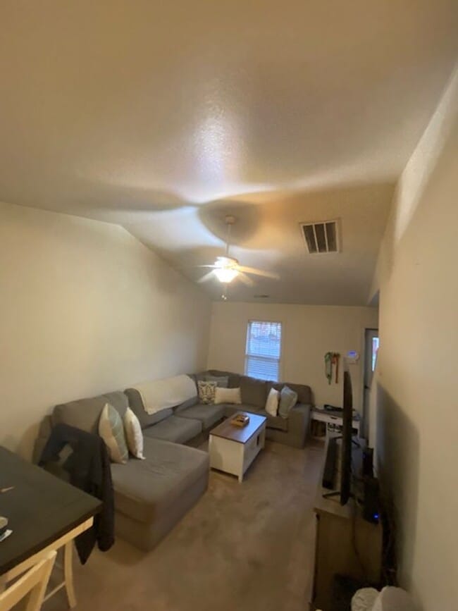 Building Photo - Carolina Forrest! 3 Bedroom / 3 Bath. Pet Friendly.