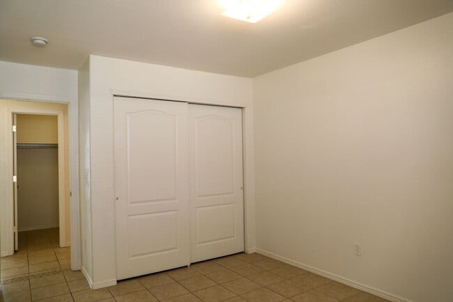 Building Photo - Nice and Spacious 4 Bedroom home Off Hwy 70 & Mesa Grande