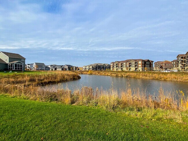 Building Photo - 9626 Sweet Autumn Dr