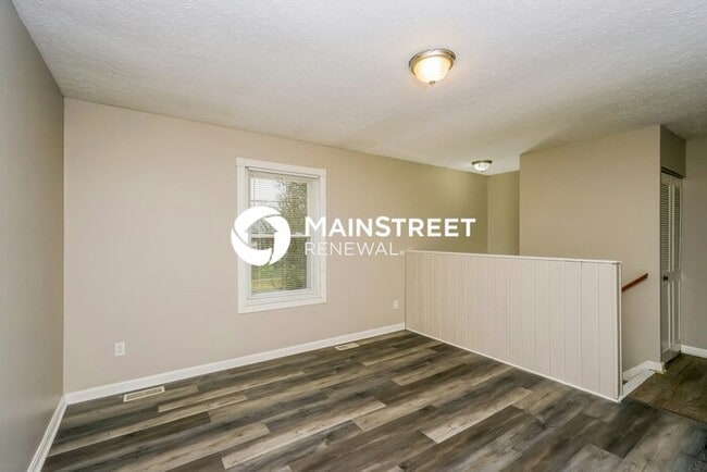 Building Photo - 4 Bedroom Pet-Friendly Home in Louisville,...