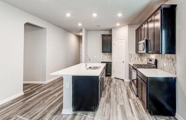 Building Photo - 14513 Heartland Dr