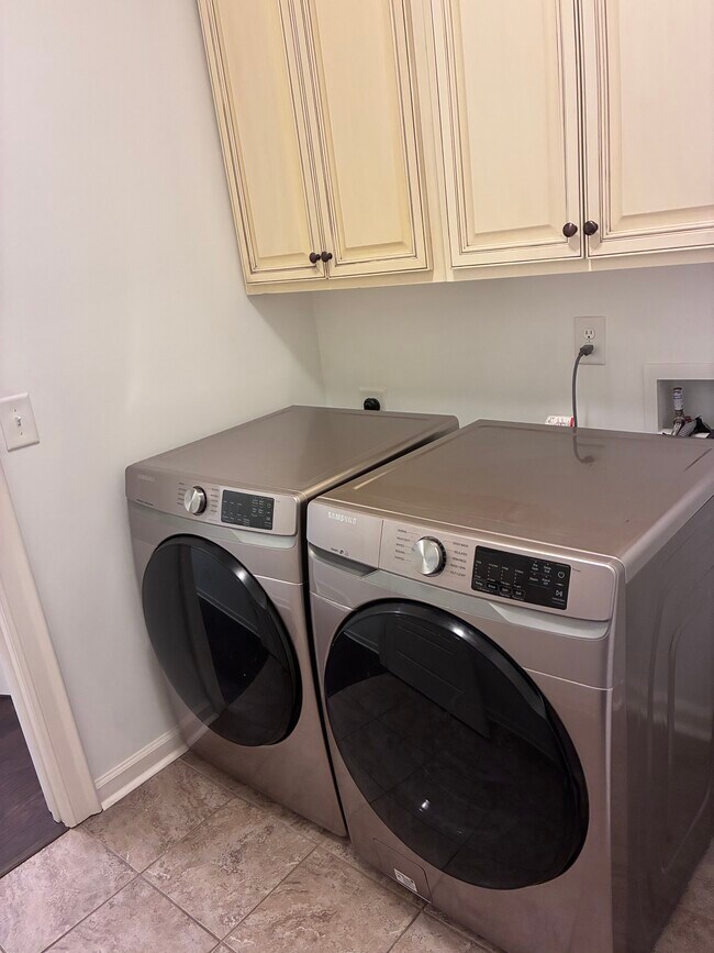 Building Photo - 2491 Mimms Ln