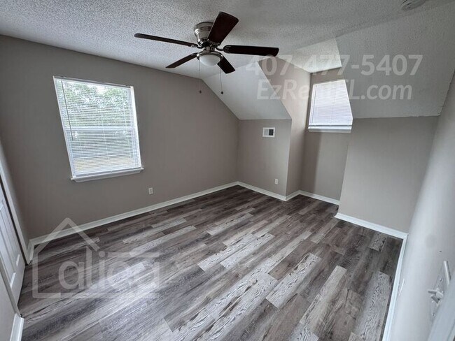 Building Photo - 3756 Dartford Dr
