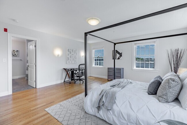 Building Photo - 10 Allen Ct