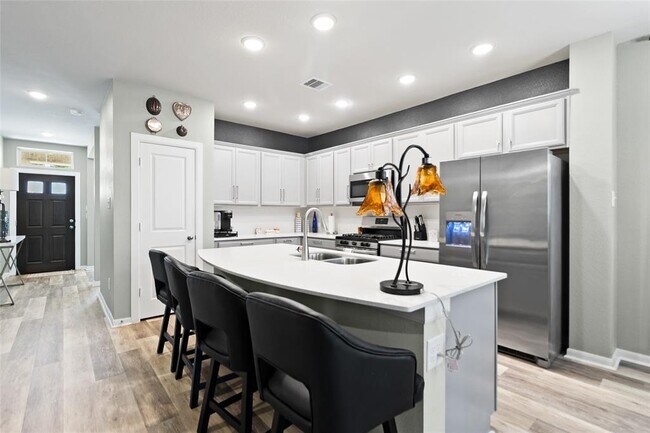 Building Photo - 127 Winged Elm Ct