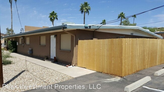 Building Photo - 1401 E Dunlap Ave