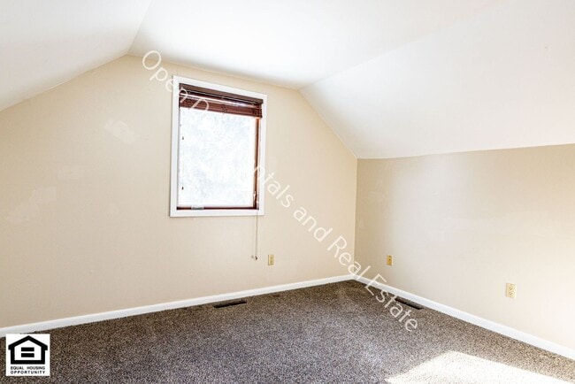 Building Photo - 10512 Brandywine Dr