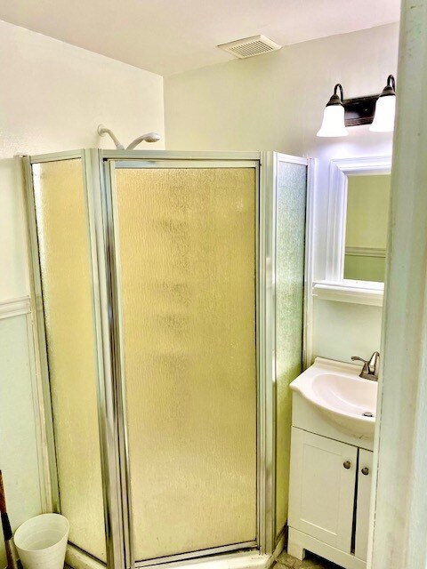 Building Photo - 42 Patricia Ln