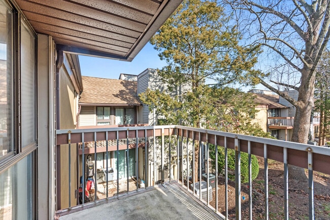 Building Photo - 66 Banner Ct