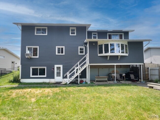 Building Photo - 7189 Coventry Rd N