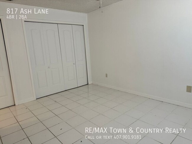 Building Photo - 817 Ash Ln