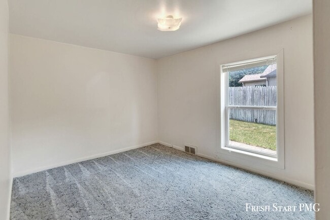 Building Photo - Cozy and Convenient Home for Rent