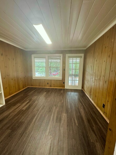 Building Photo - 7203 Porcher Dr