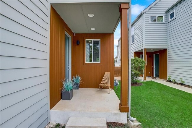 Building Photo - 3108 Aldwyche Dr