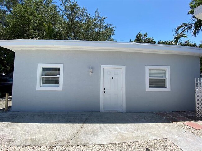 Primary Photo - 2250 NW 103rd St