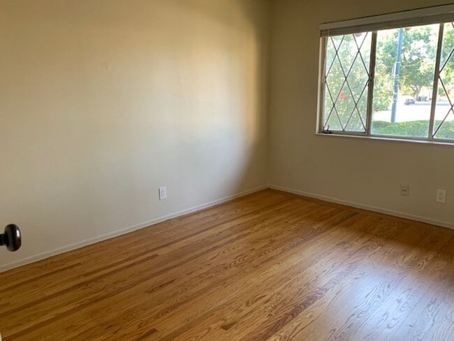 Building Photo - 1014 Ticonderoga Dr